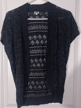Open-Knit Short Sleeve Cardigan Sweater - Grey